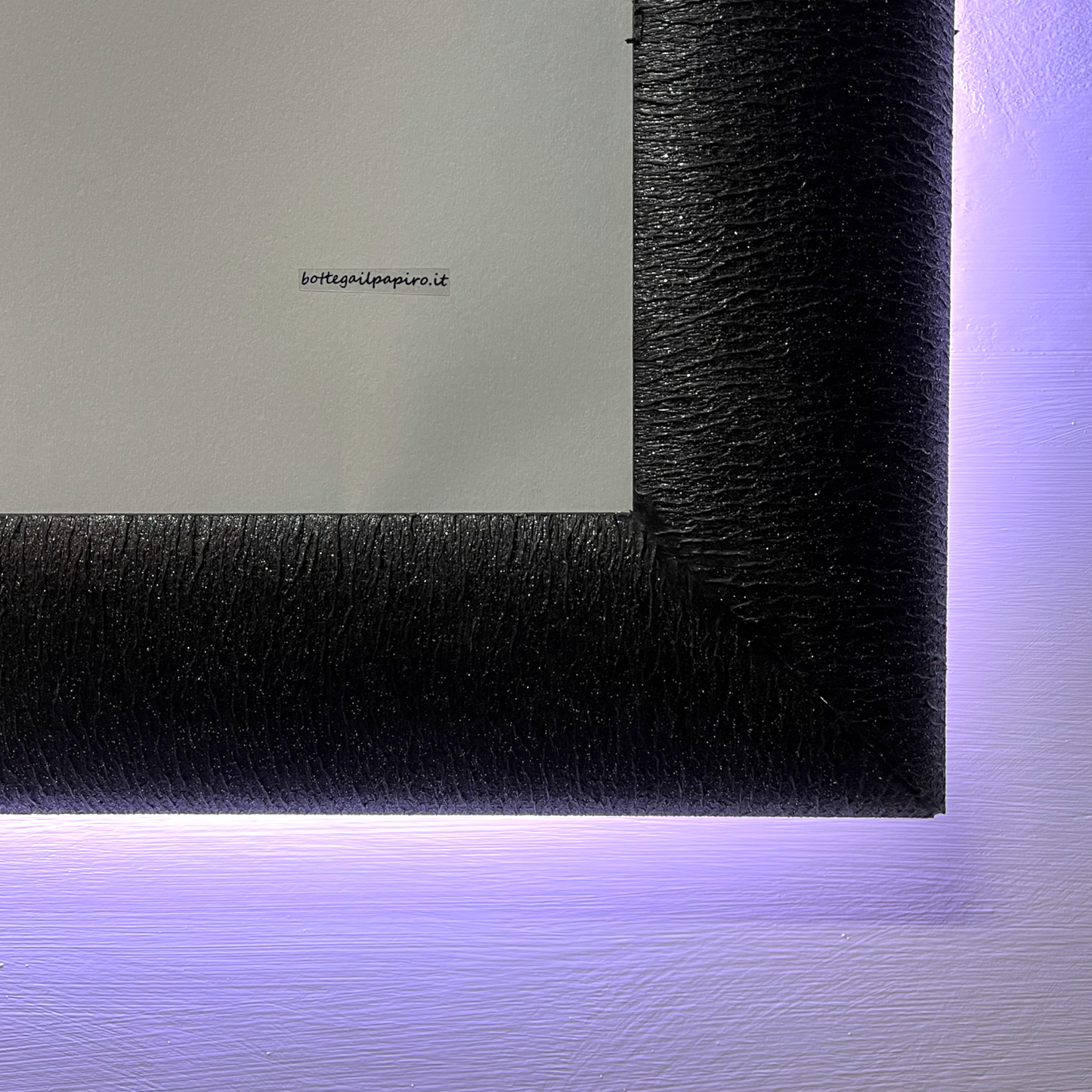 TORINO - Specchio con cornice nera retroilluminata