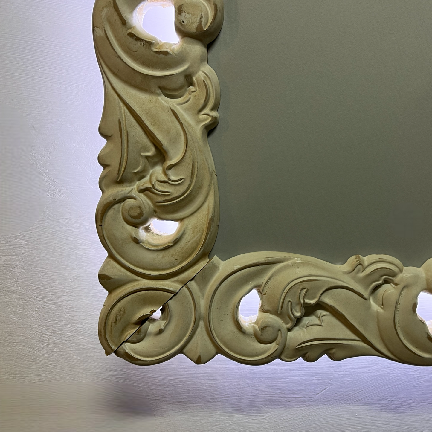 FIRENZE - Specchio con cornice bianca retroilluminata