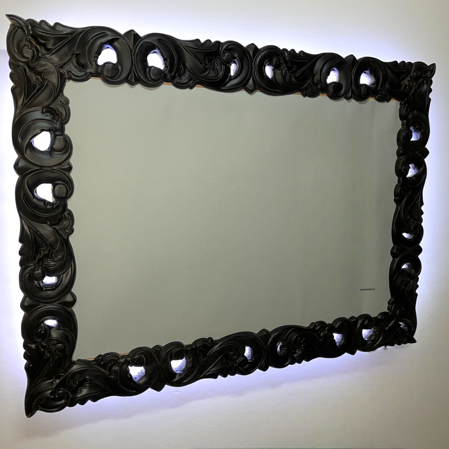 FIRENZE - Specchio con cornice nera retroilluminata